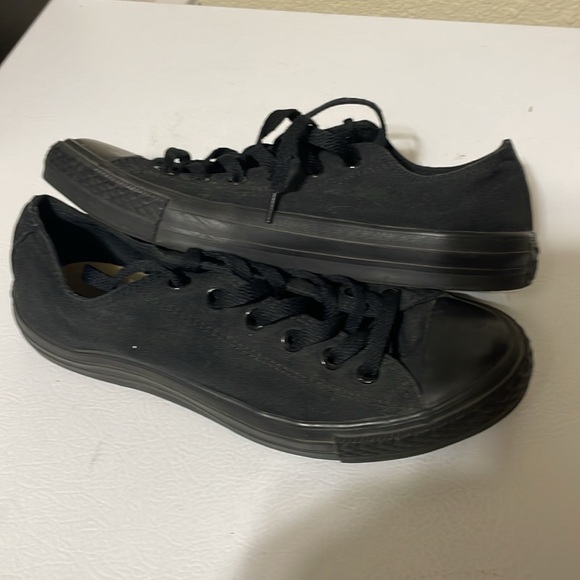 Vans Men's Black Sneakers. Very Good Condition. Size Men's 8, Women's 10. - Picture 6 of 9